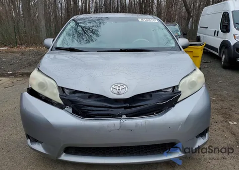 2013 Toyota Sienna Le 8-Passenger из США, поврежденный, VIN 5TDKK3DC1DS281253